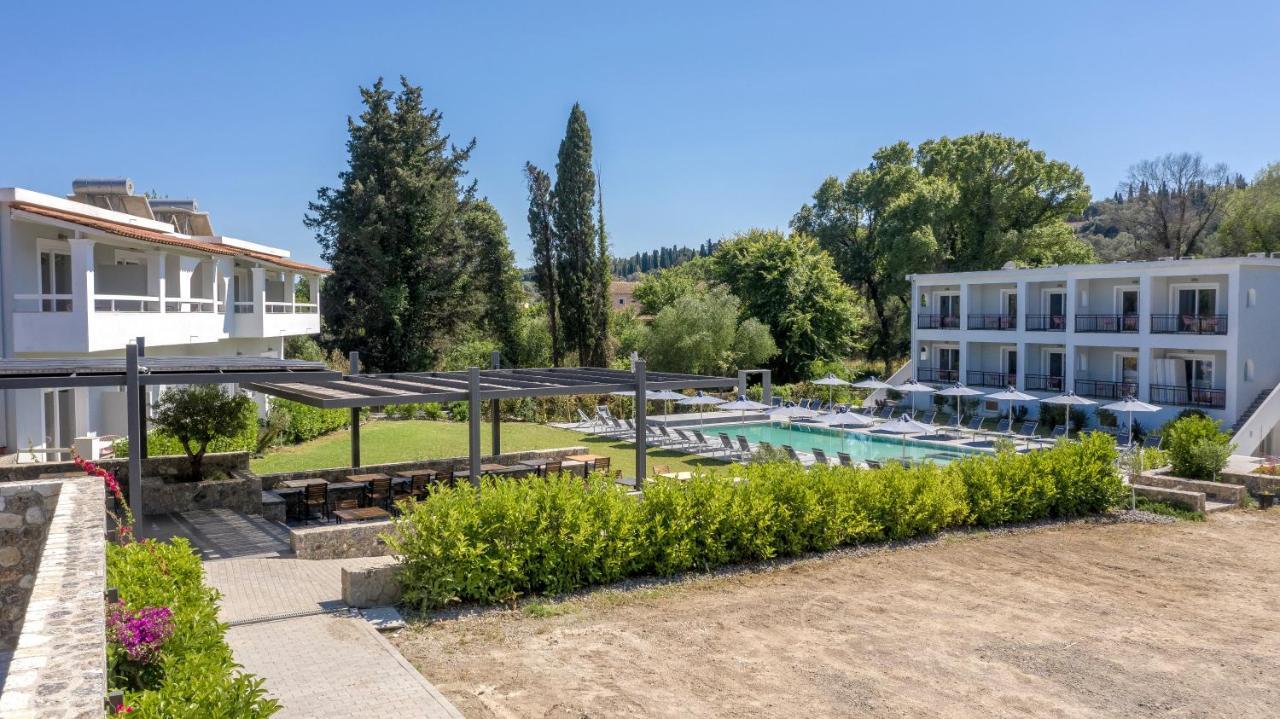 Deluxe Double or Twin Room Pool View