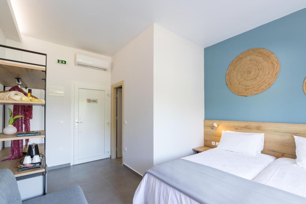 Deluxe Double or Twin Room Pool View