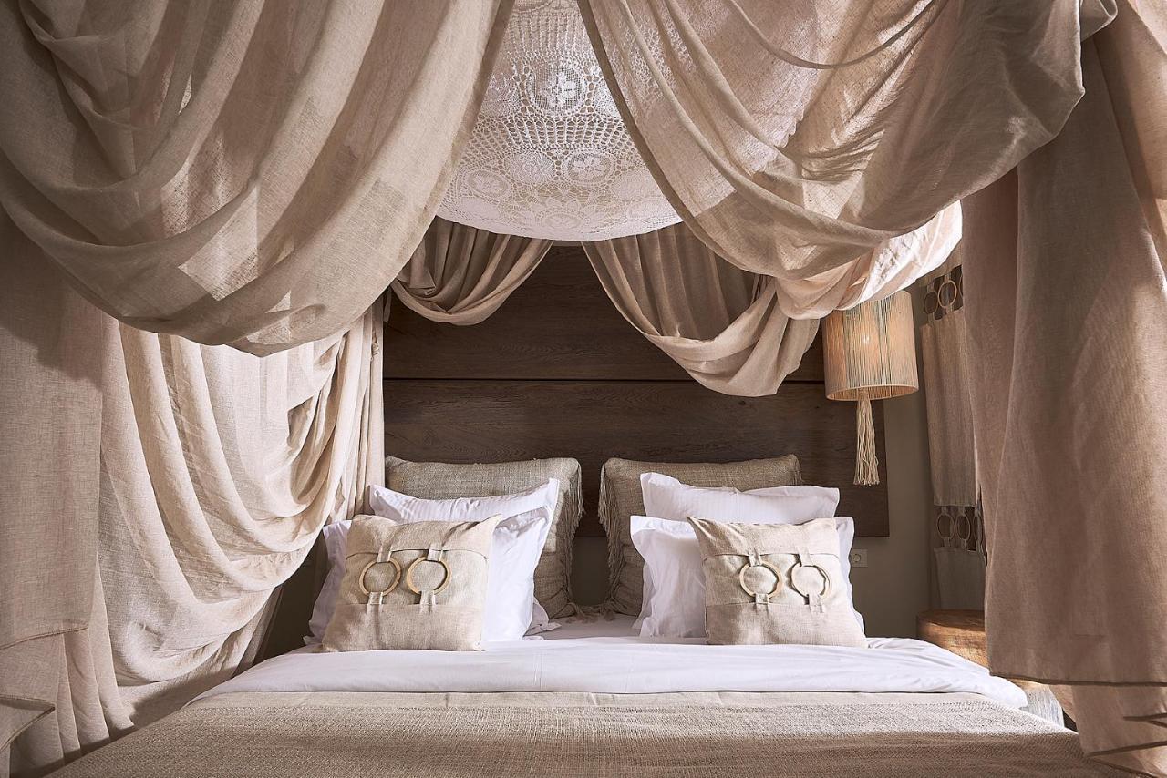 Honeymoon Sea View Suite with Private Hot Tub