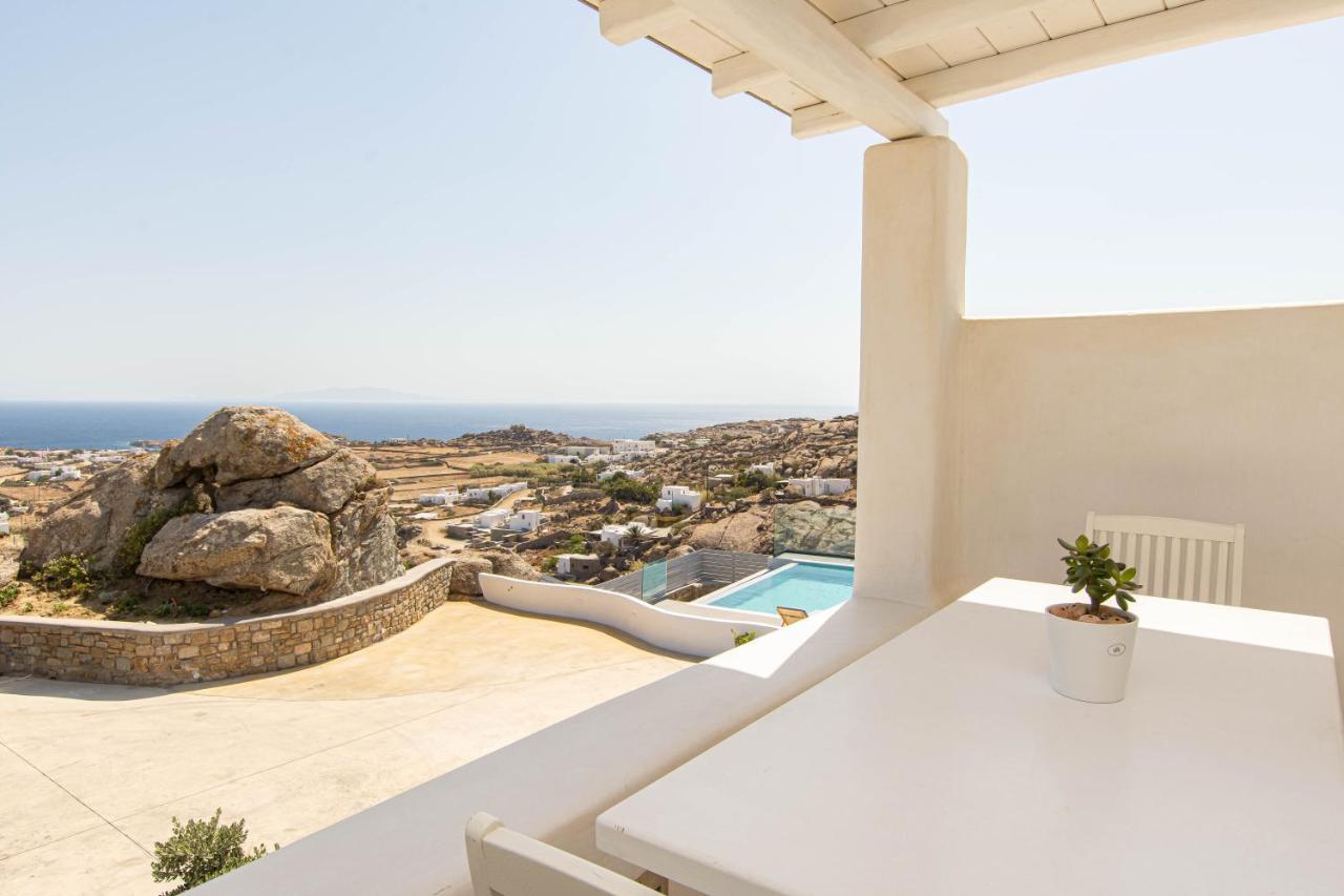 Studio Apartment with Sea View
