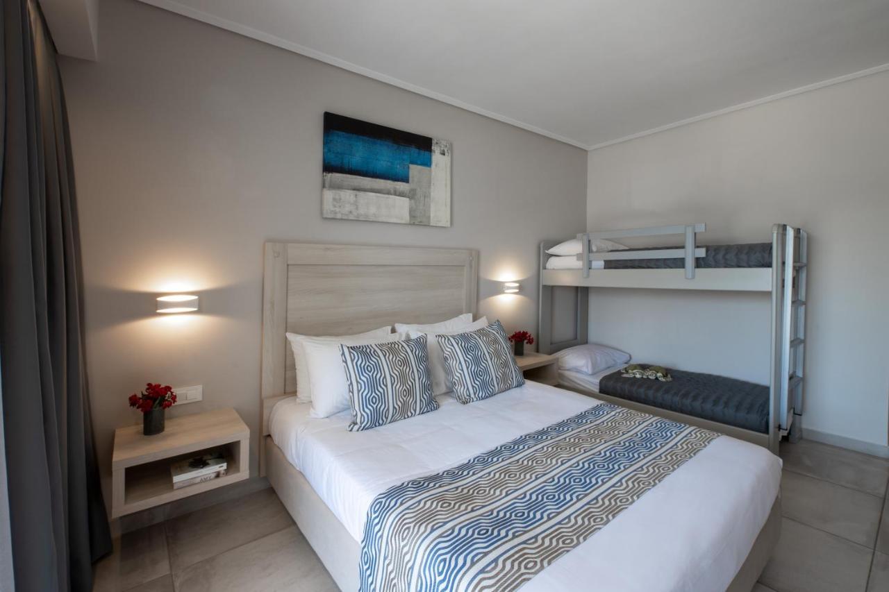 Superior Family Room with bunkbeds,1444080691:JPEG