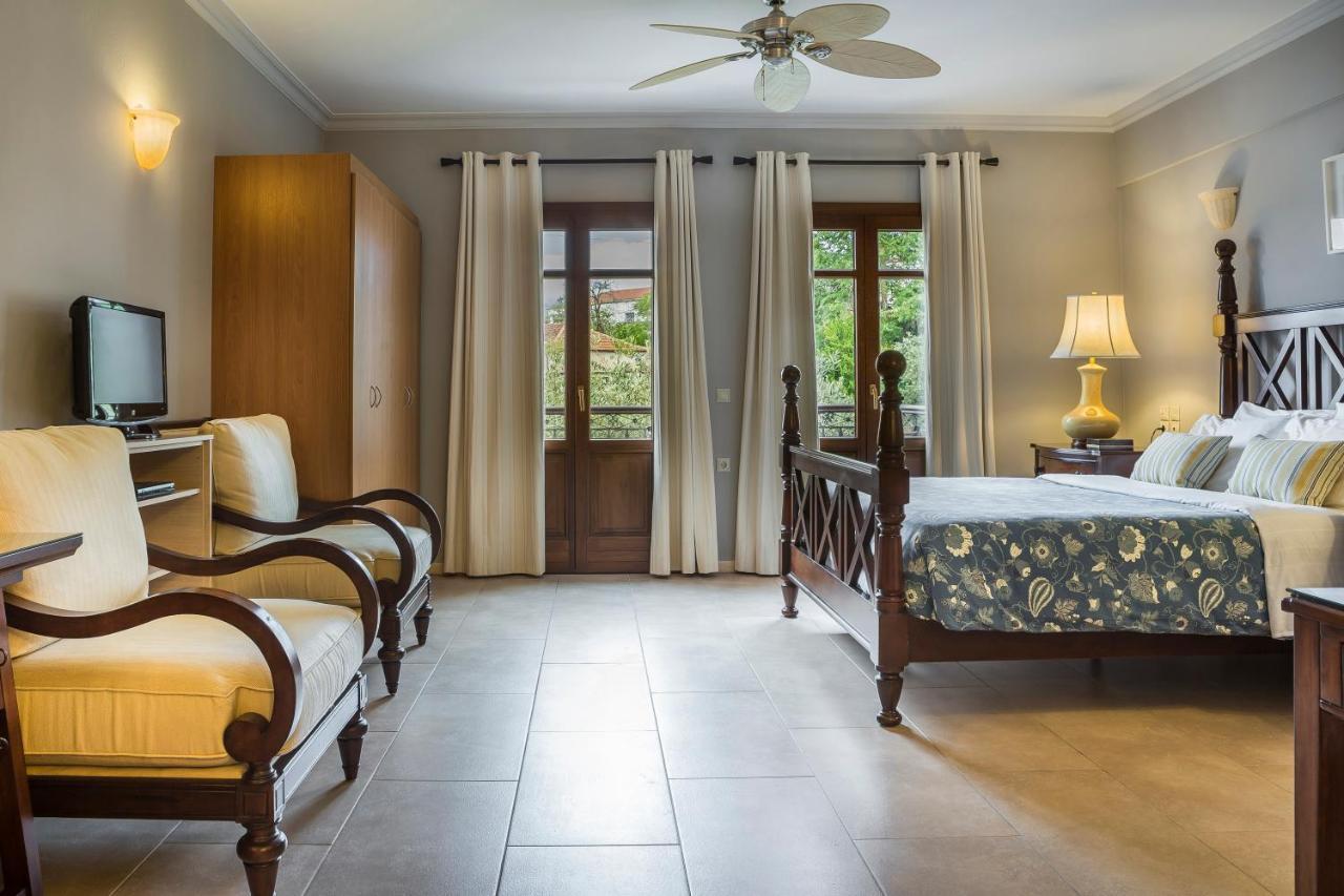 Superior Suite with Courtyard View - 106,1024638037:JPEG