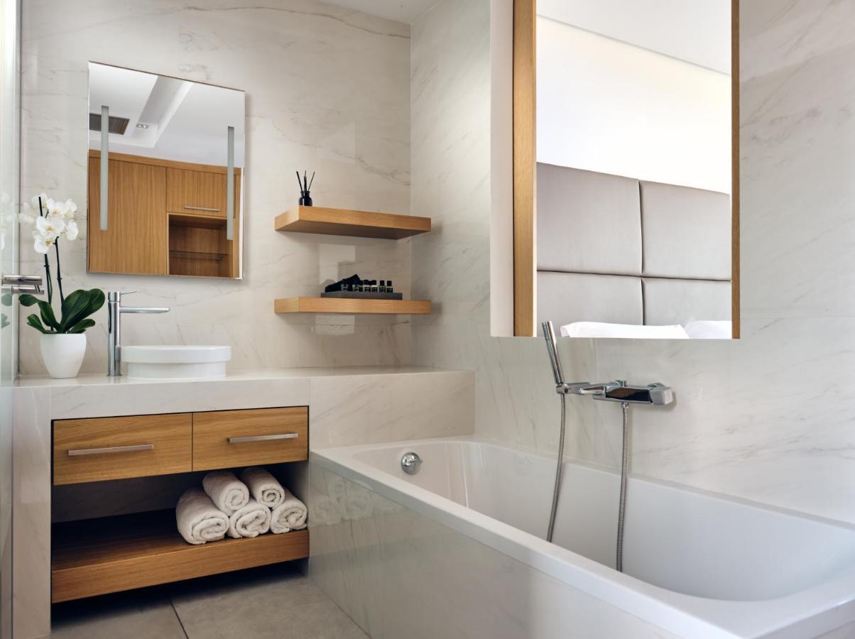 Suite Junior Signature avec Piscine Individuelle - Vue sur Mer