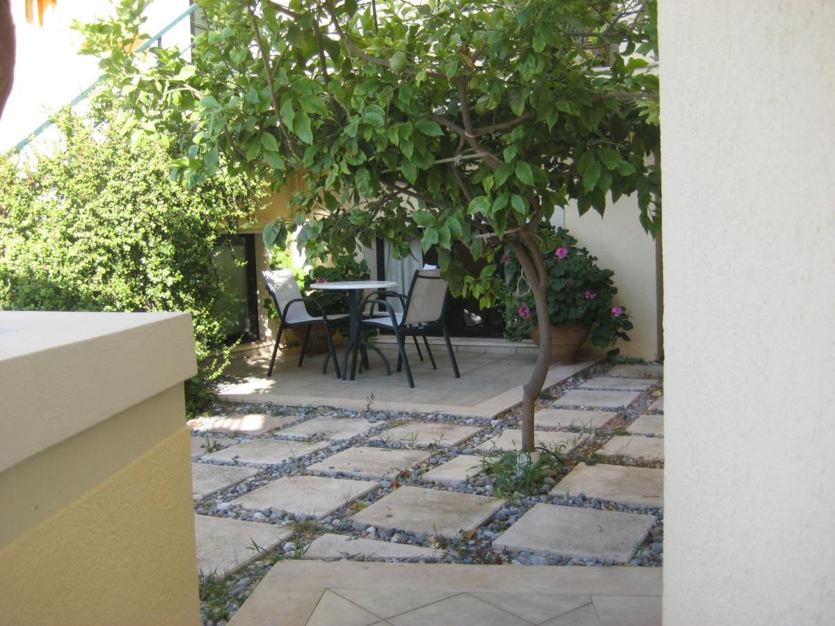 1-Bedroom Family Apartment Garden view