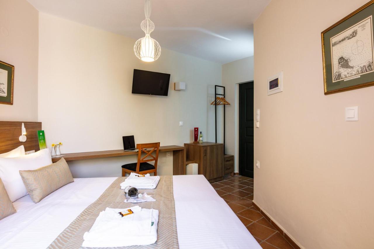 Standard Room with Balcony,1047860077:JPEG