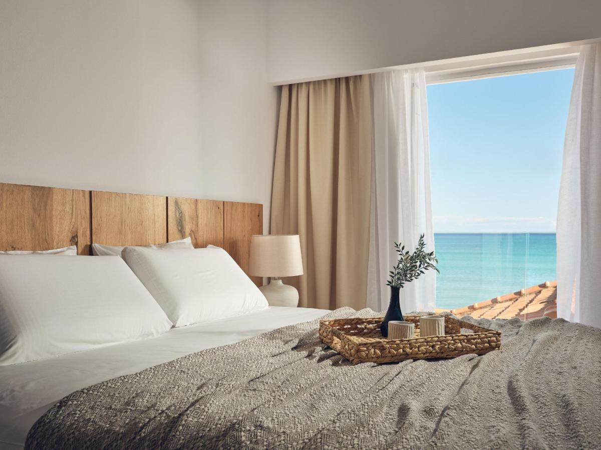 Deluxe Triple Room Sea View