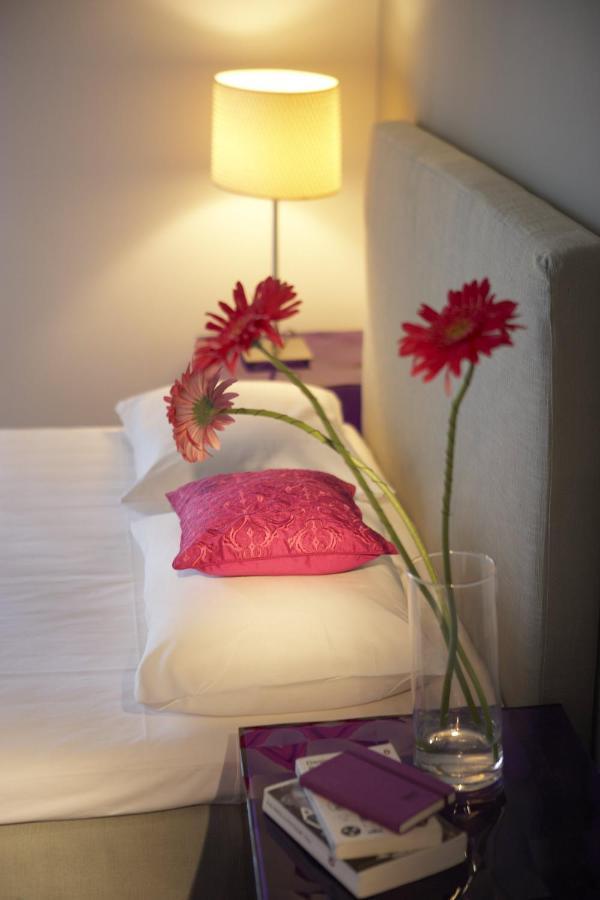 Family Room with Garden View,1096796136:JPEG