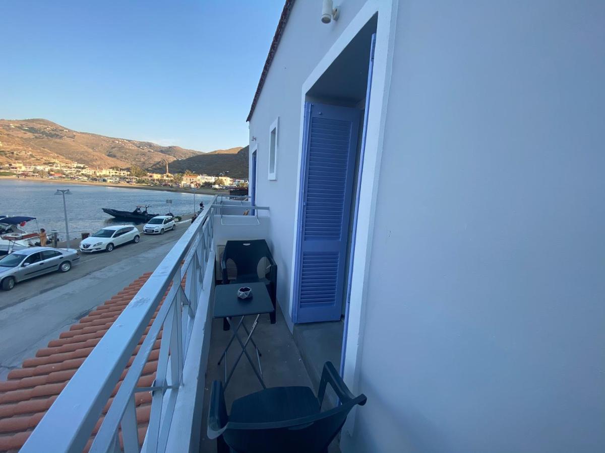 Δίκλινο Δωμάτιο με Μπαλκόνι και θέα στη Θάλασσα