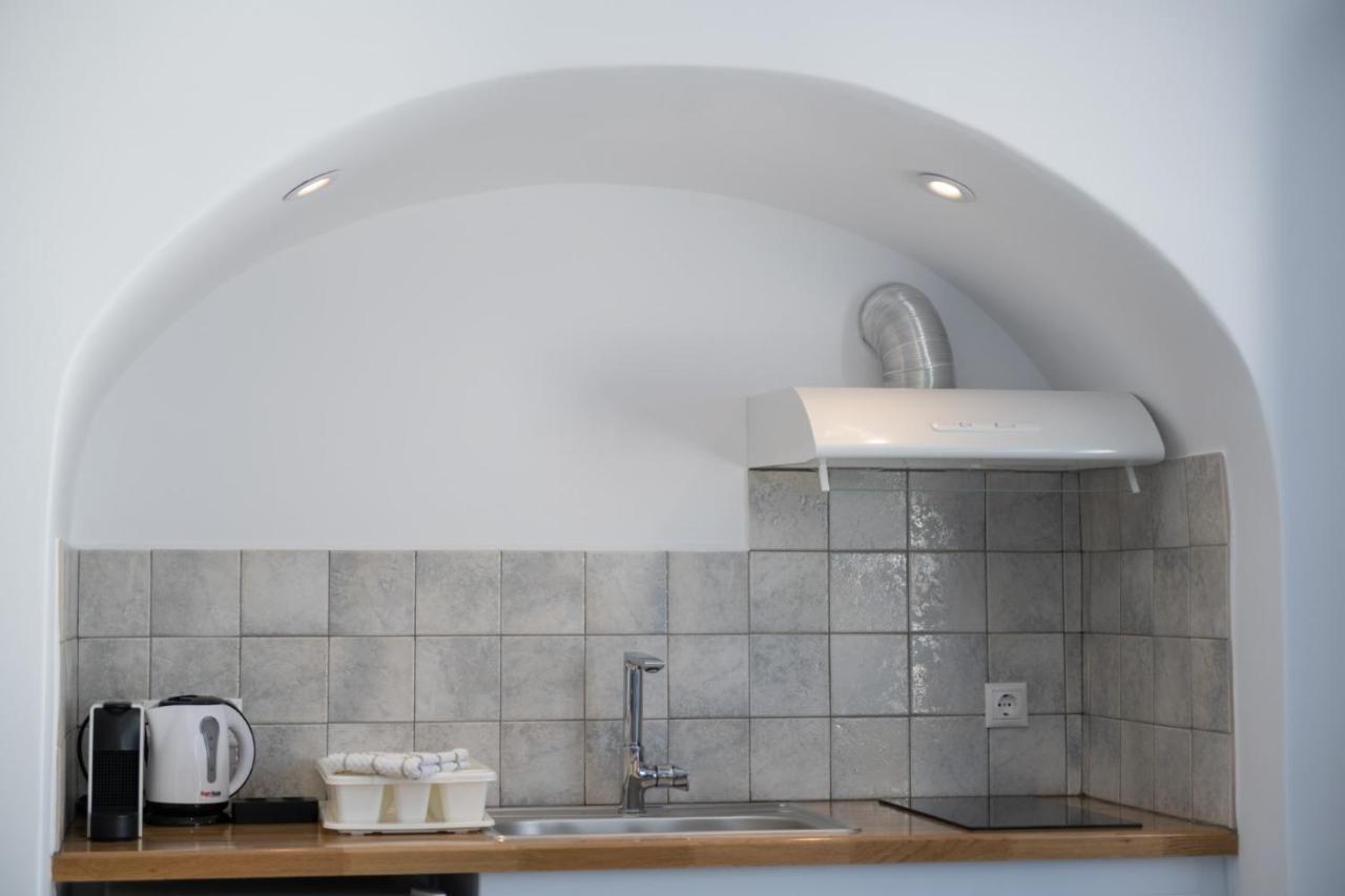 Panoramic Cave Suite Outdoor Jet Tub Sea & Sunset View,1228735778:JPEG