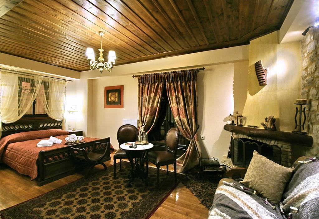 Deluxe Δωμάτιο με Τζάκι (2 Ενήλικες)