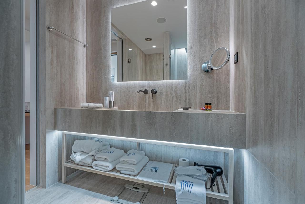 Executive Acropolis Room