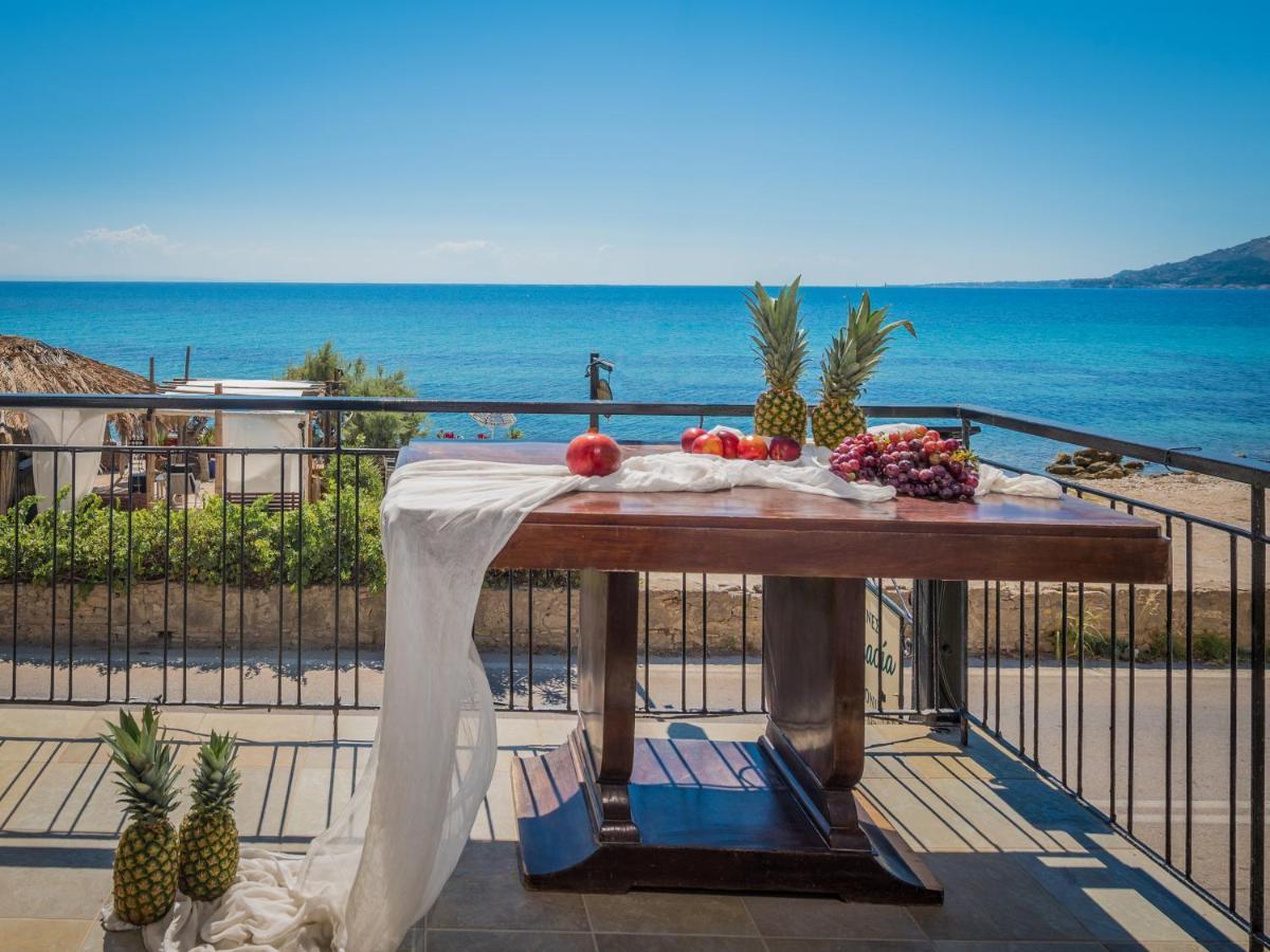 Camera Matrimoniale Deluxe con Balcone e Vista Mare