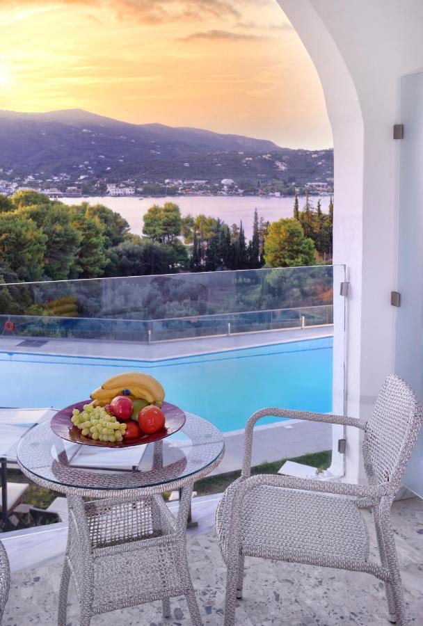 Double or Twin Room Sea View
