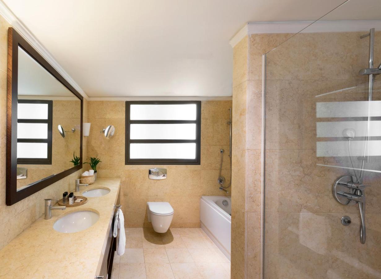 Superior Suite mit 1 Schlafzimmer und Blick auf den Golfplatz