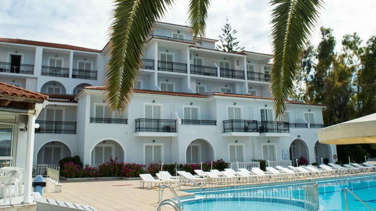Double Room with Pool View
