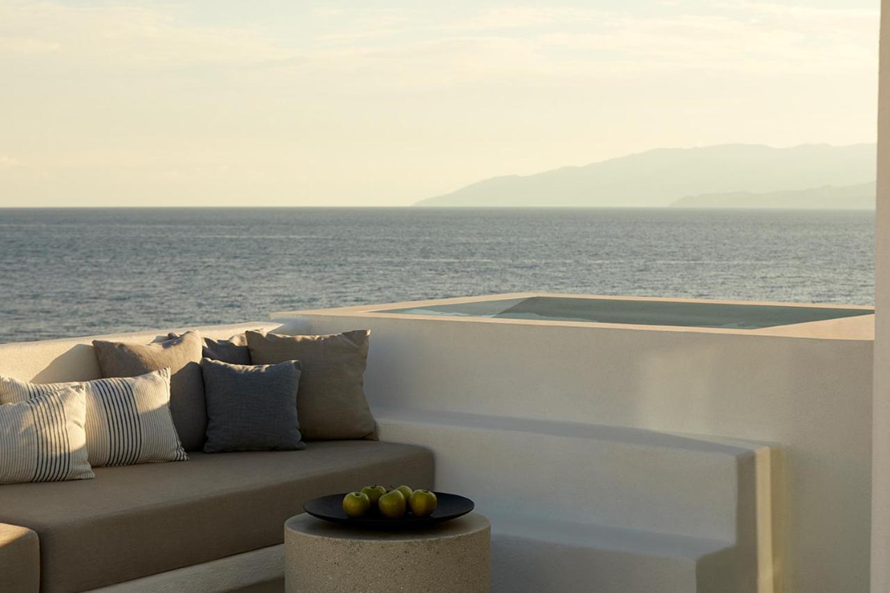 Chambre Confort avec Jacuzzi en Plein Air - Vue sur Mer