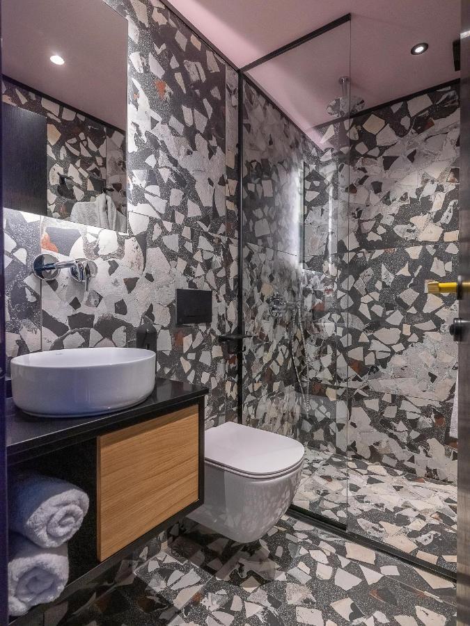 Signature Penthouse Suite