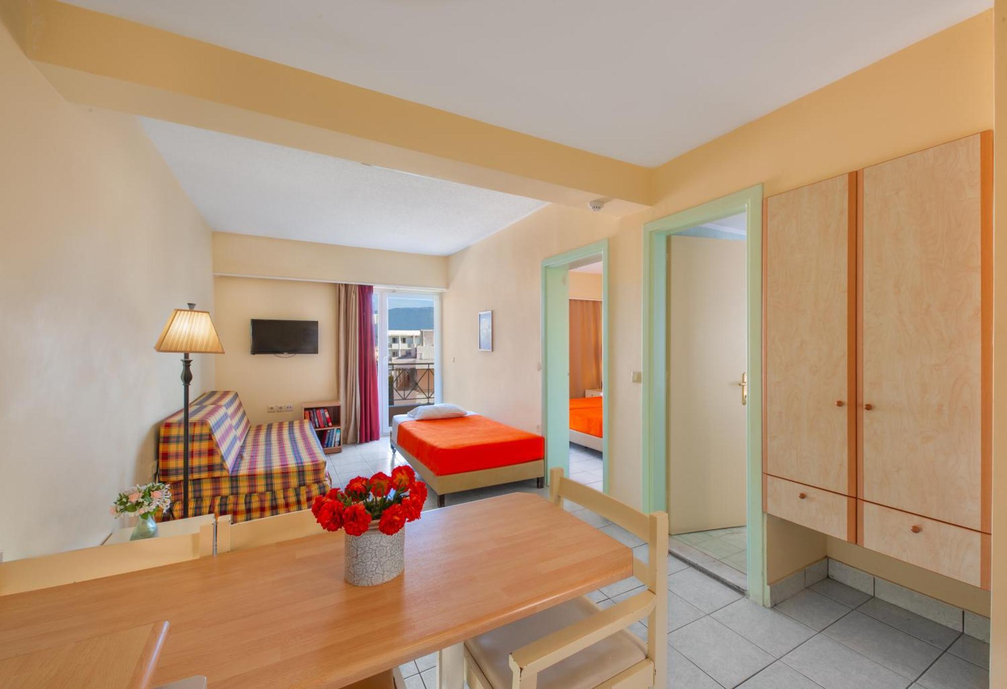Premium One-Bedroom Apartment,1207987657:JPEG