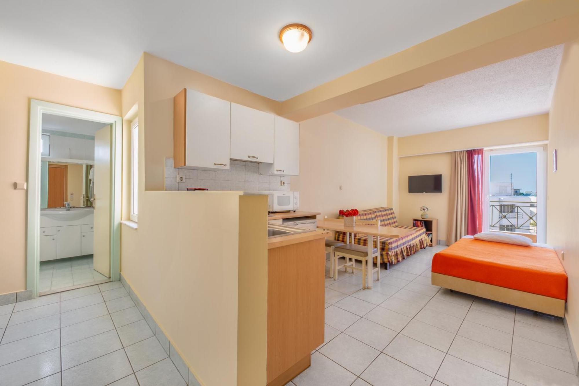 Superior One-Bedroom Apartment,1207988308:JPEG