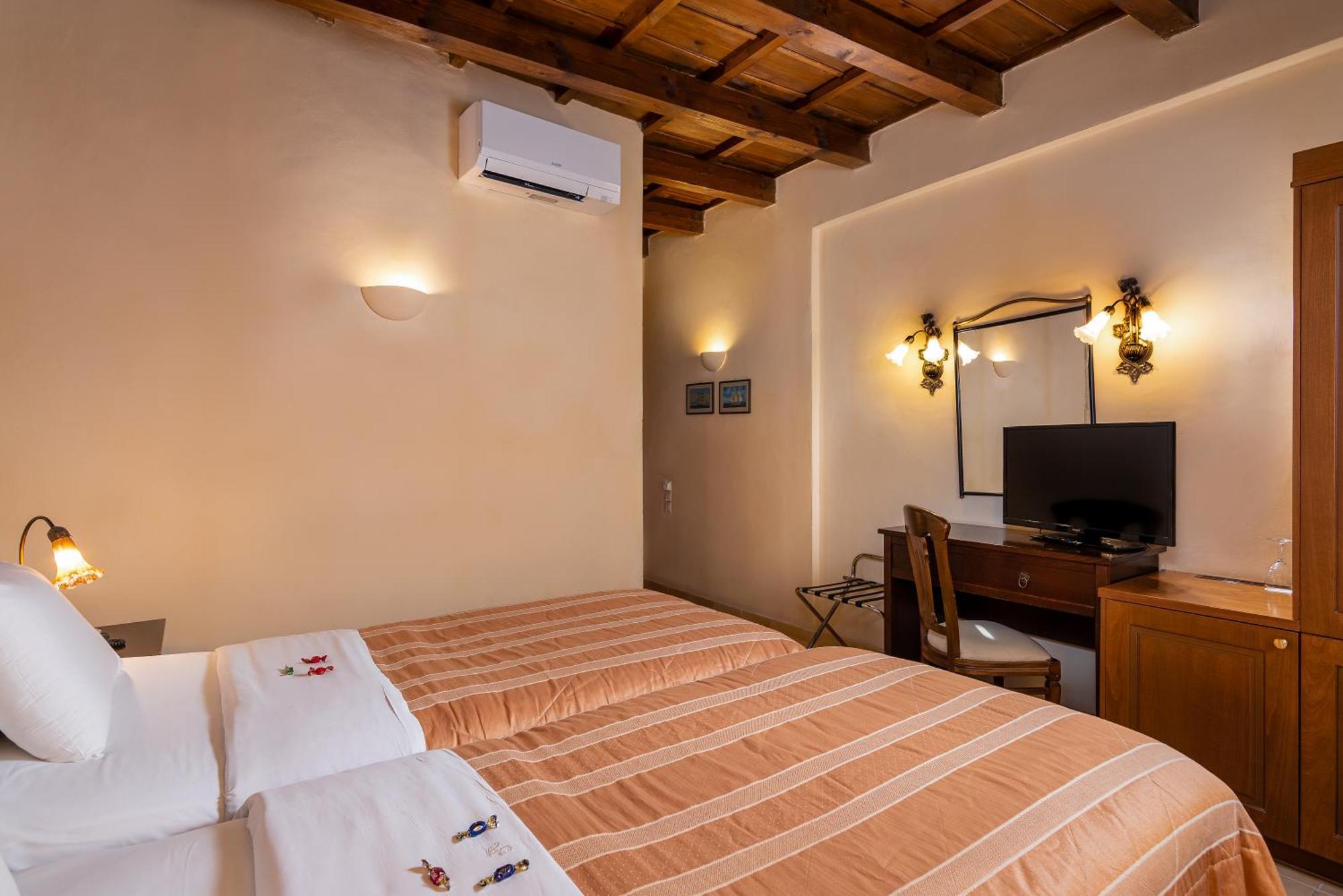 Economy Room,1436472064:JPEG