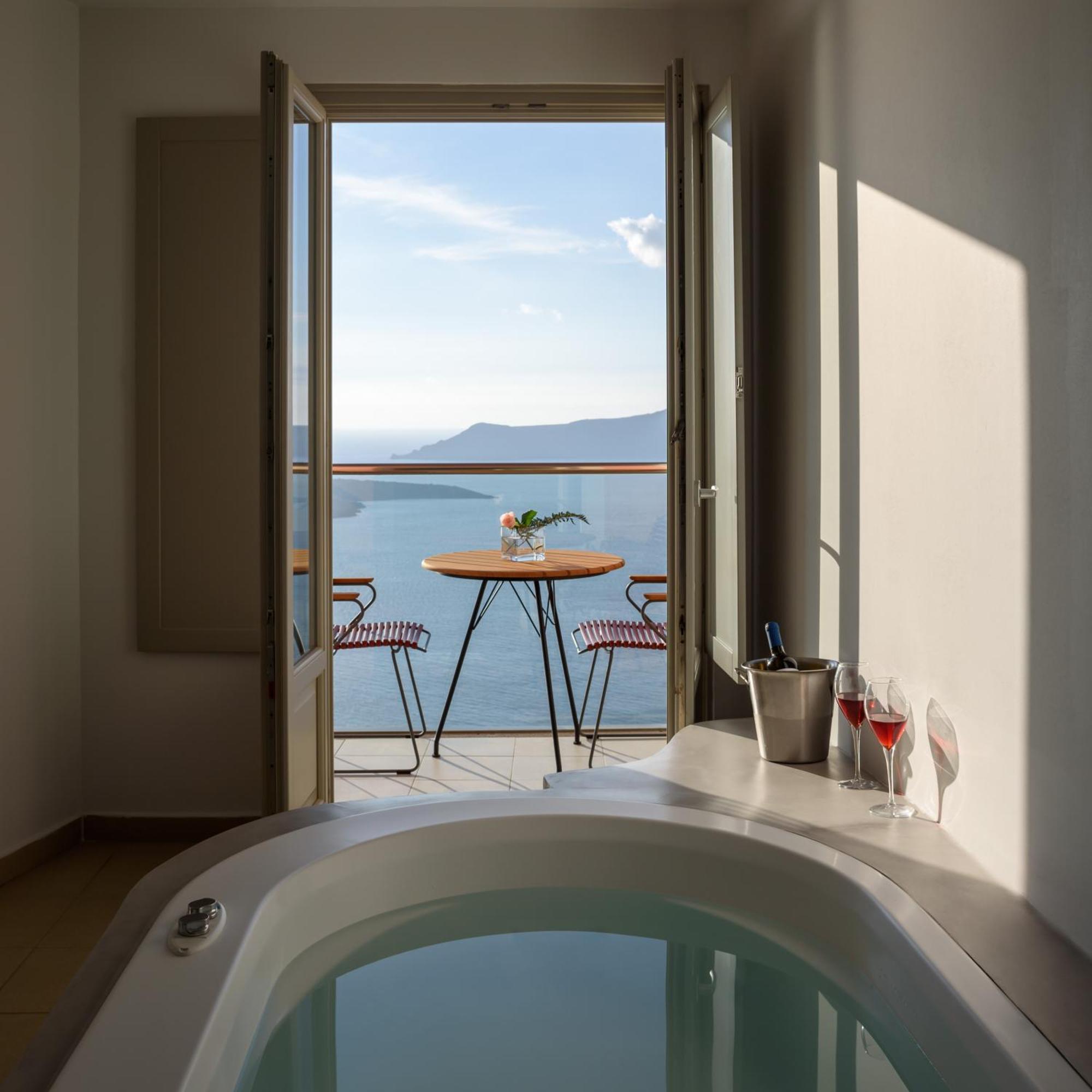 Panorama Suite Caldera View