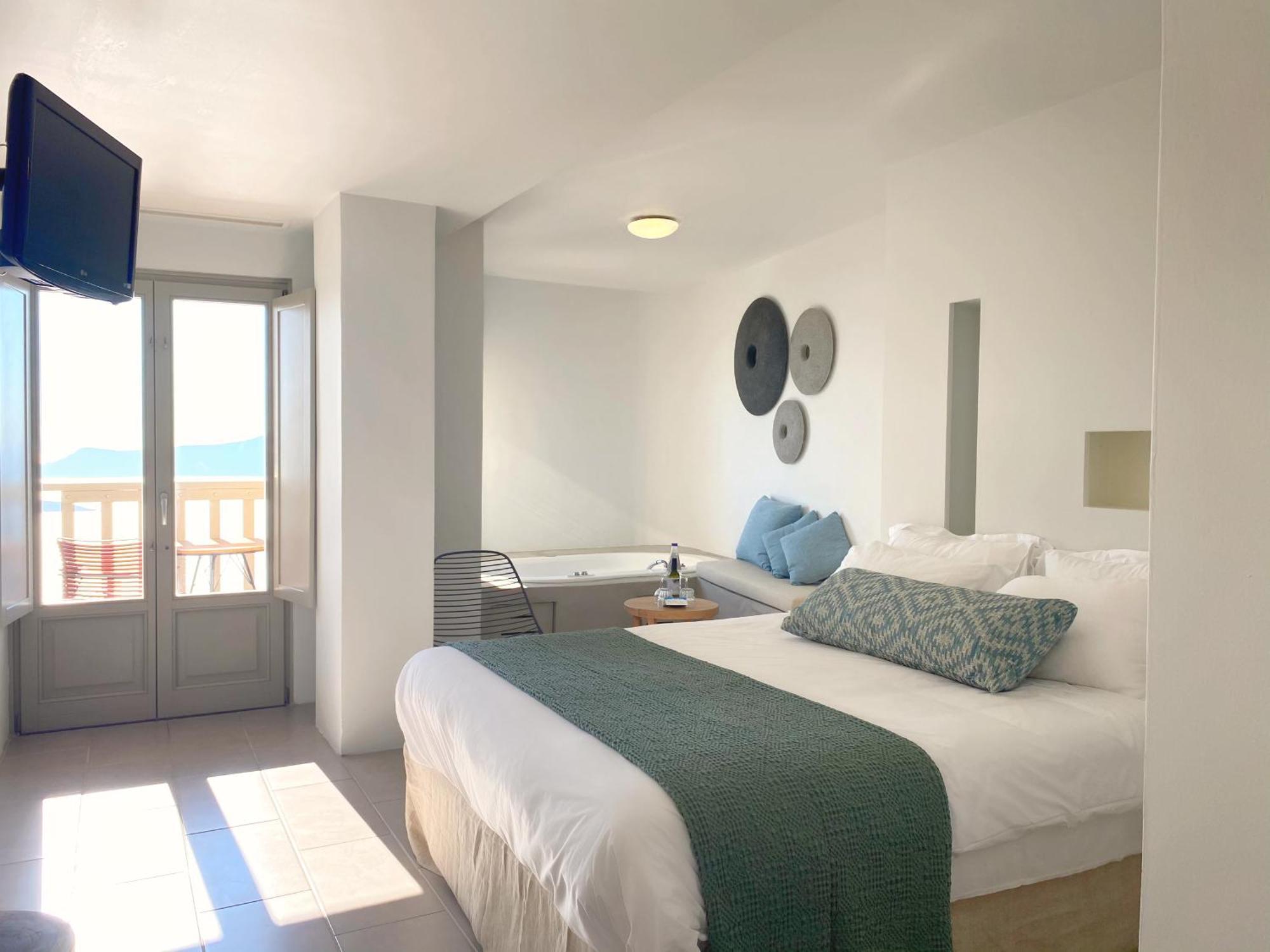 Junior Suite Caldera View
