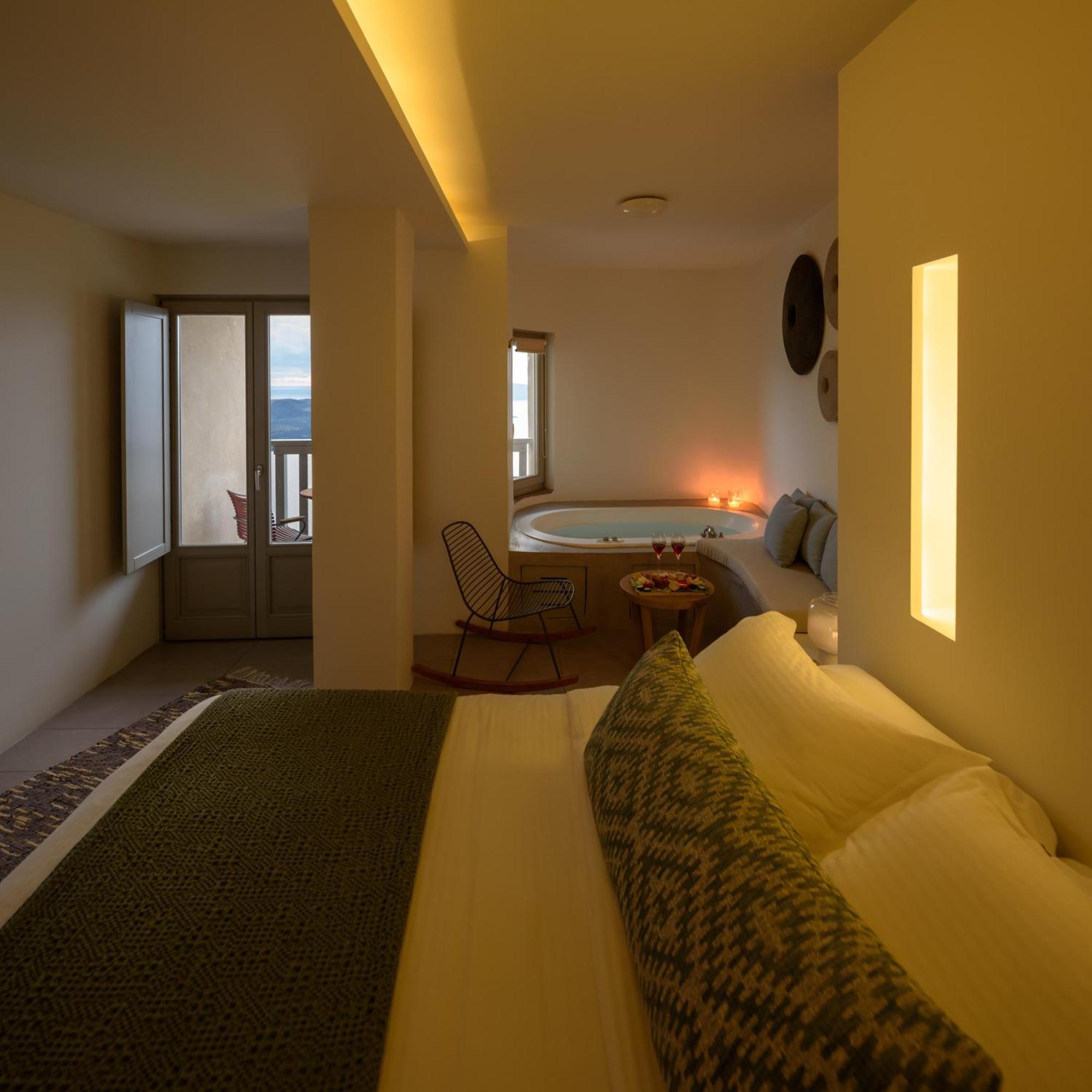 Junior Suite Caldera View