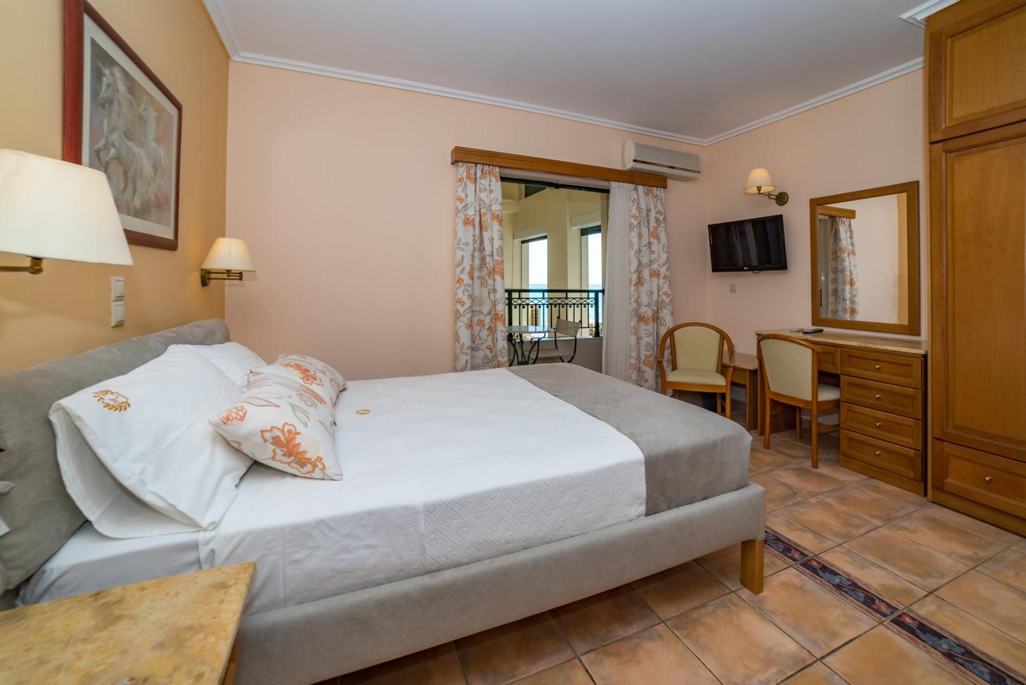 Two-Bedroom Suite Garden View Sea View 2 Guests
