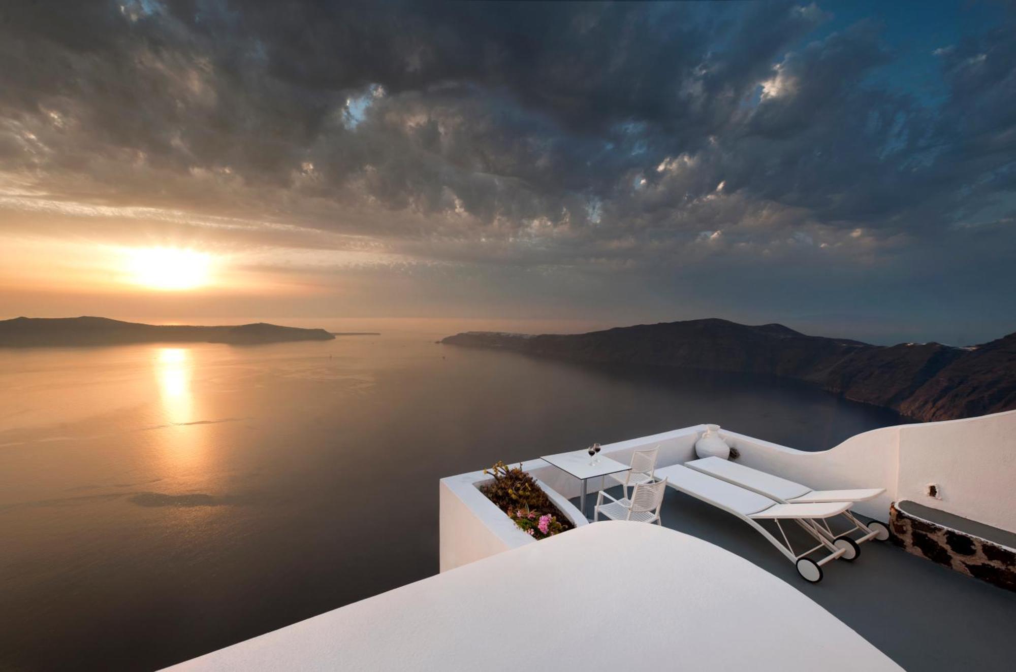 Honeymoon Double Room Heated Whirlpool Caldera Sunset View