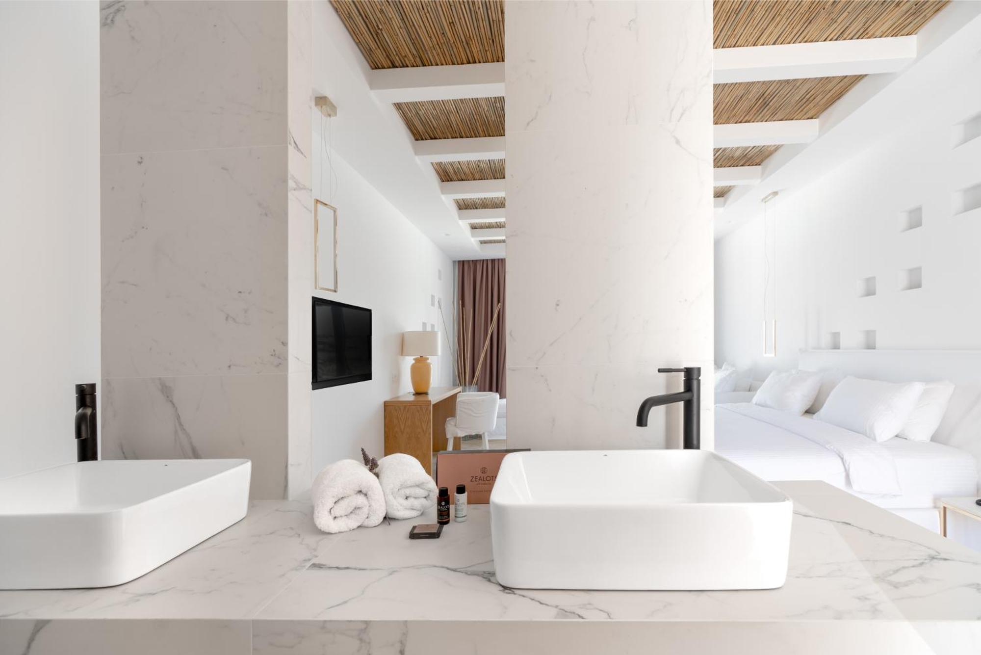 Junior Suite Balcony & Panoramic Sea View