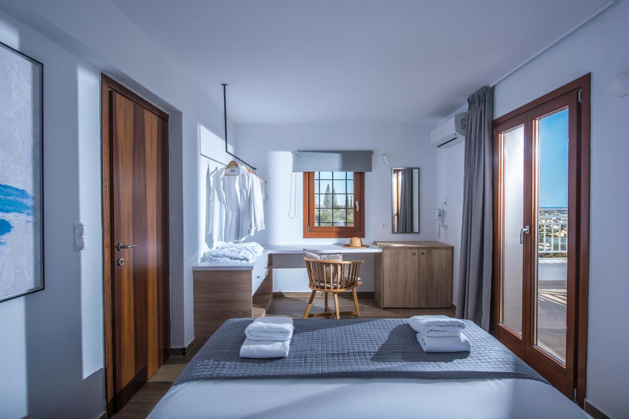 Superior One-Bedroom Apartment Sea View