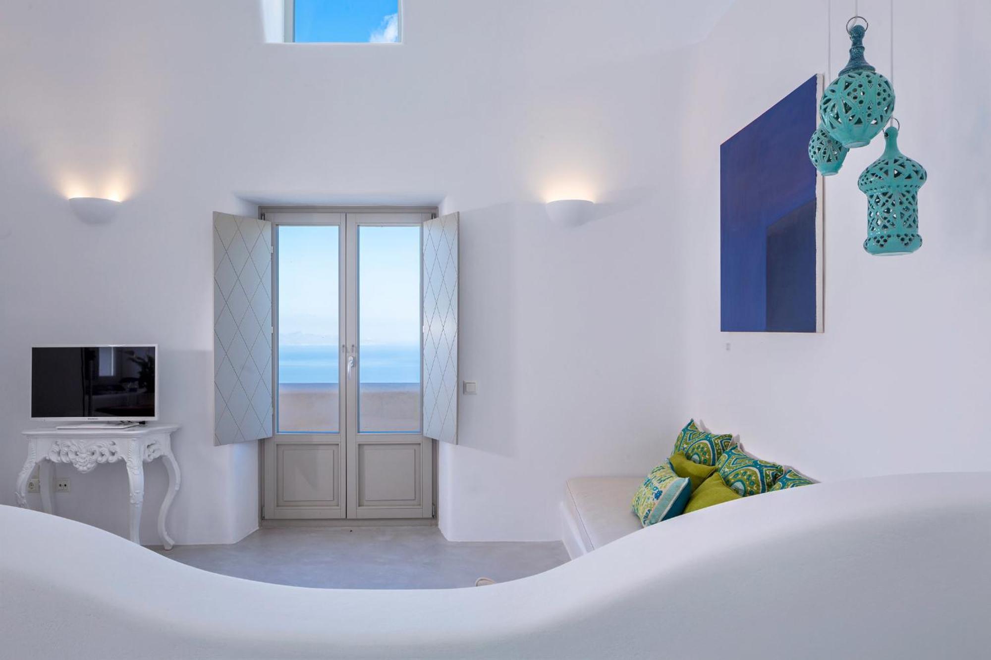 Private Superior Suite Outdoor Heated Tub