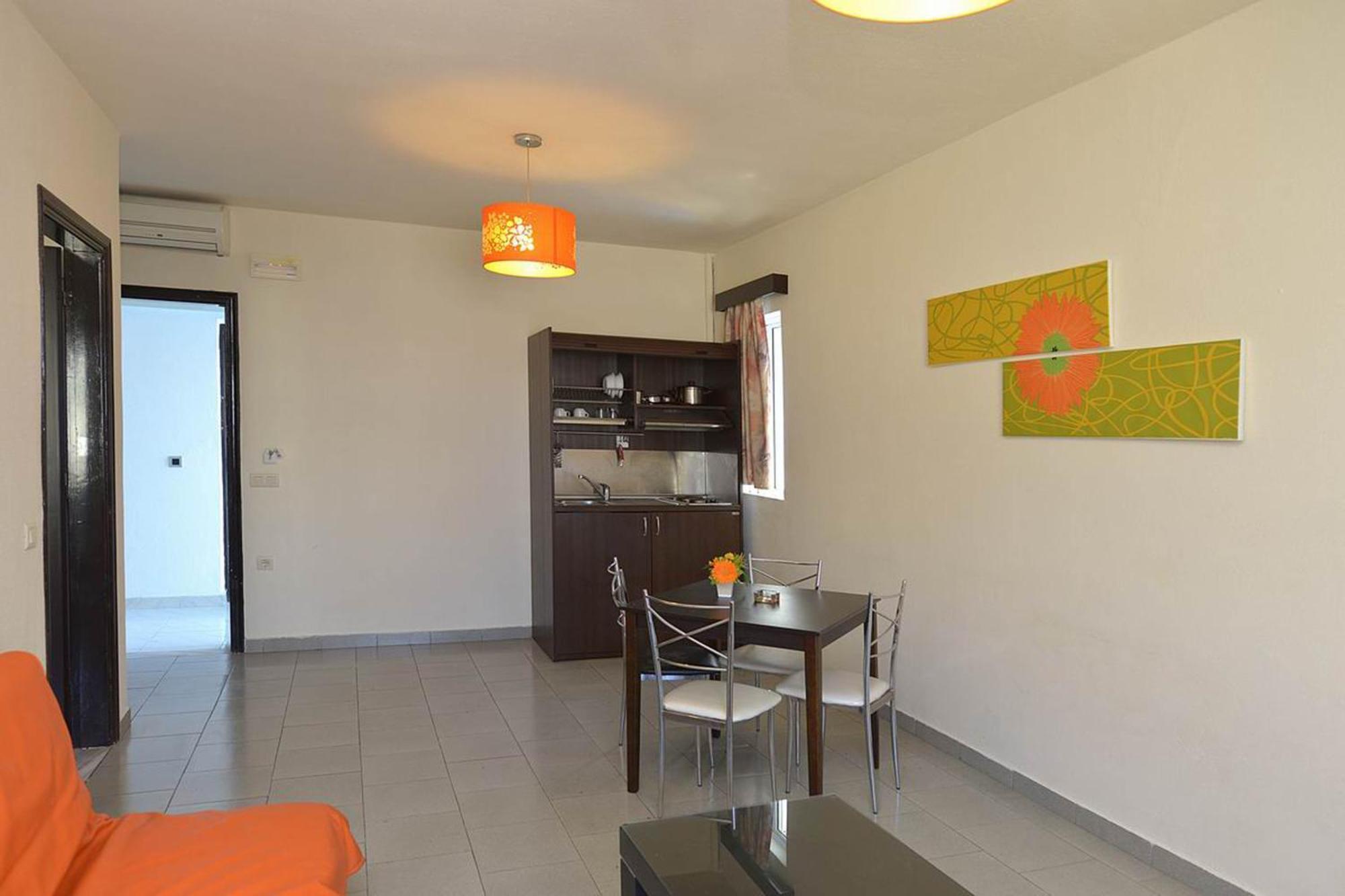 One-Bedroom Apartment