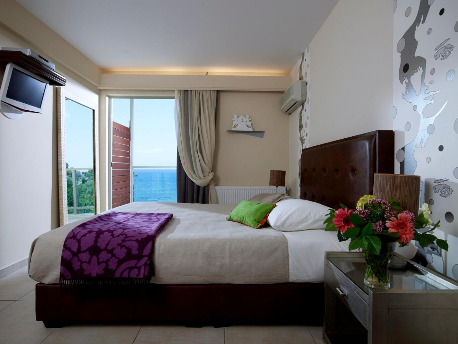 Family Room Balcony,1227394295:JPEG