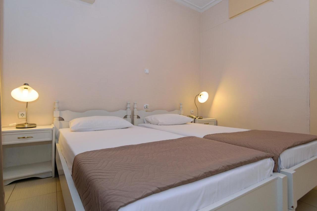 Economy Triple Room,1239444148:JPEG