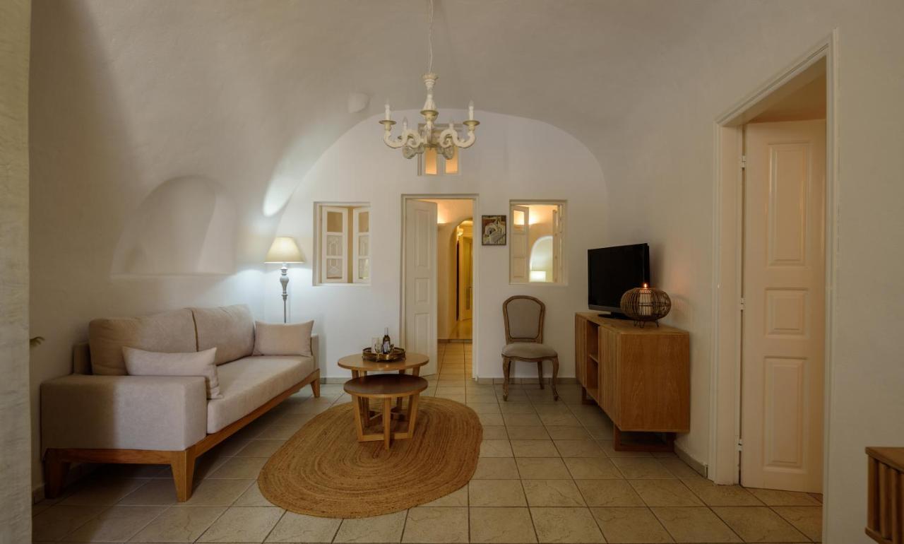 Two-Bedroom Family Cave Villa Caldera View,1244056960:JPEG