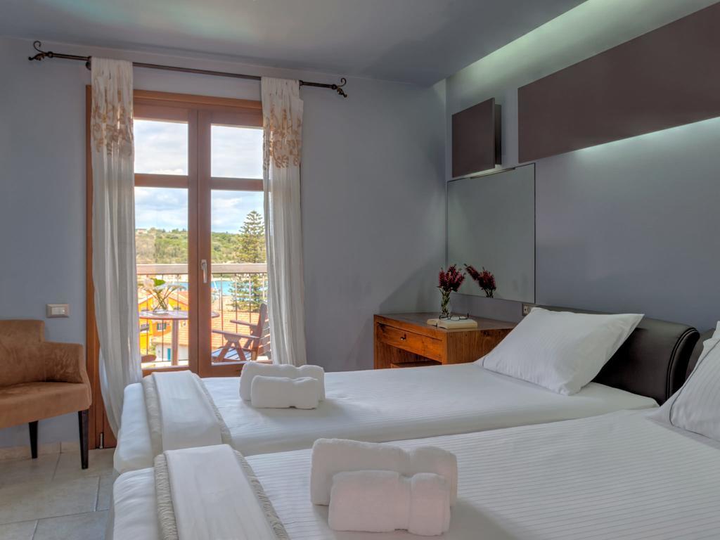 Double or Twin Room with Sea View,174937053:JPEG