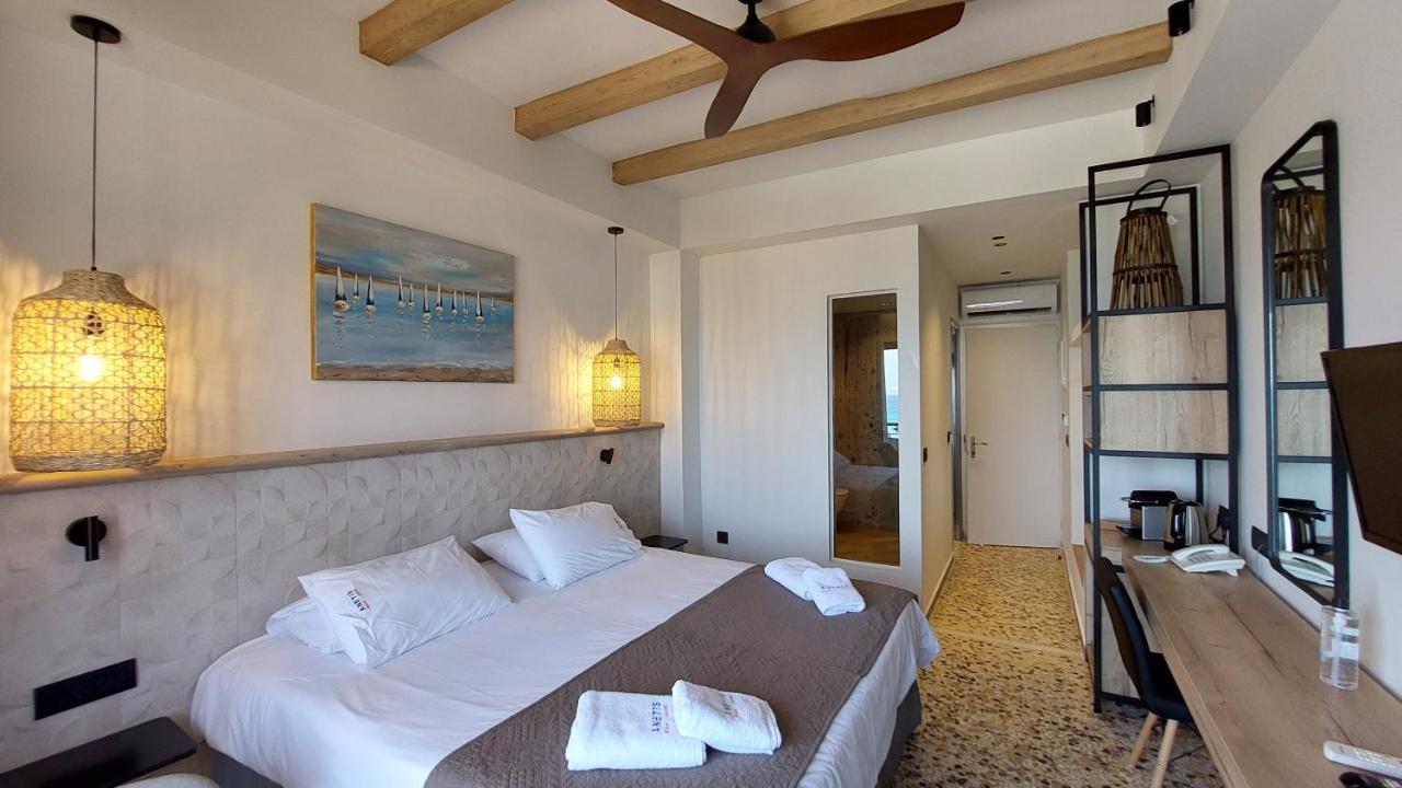 Deluxe Double or Twin Room Sea View