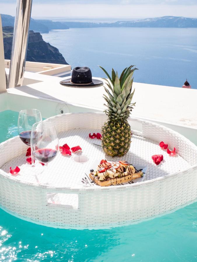 SUITE SCOGLIERA CON VISTA CALDERA E JACUZZI® ESTERNA
