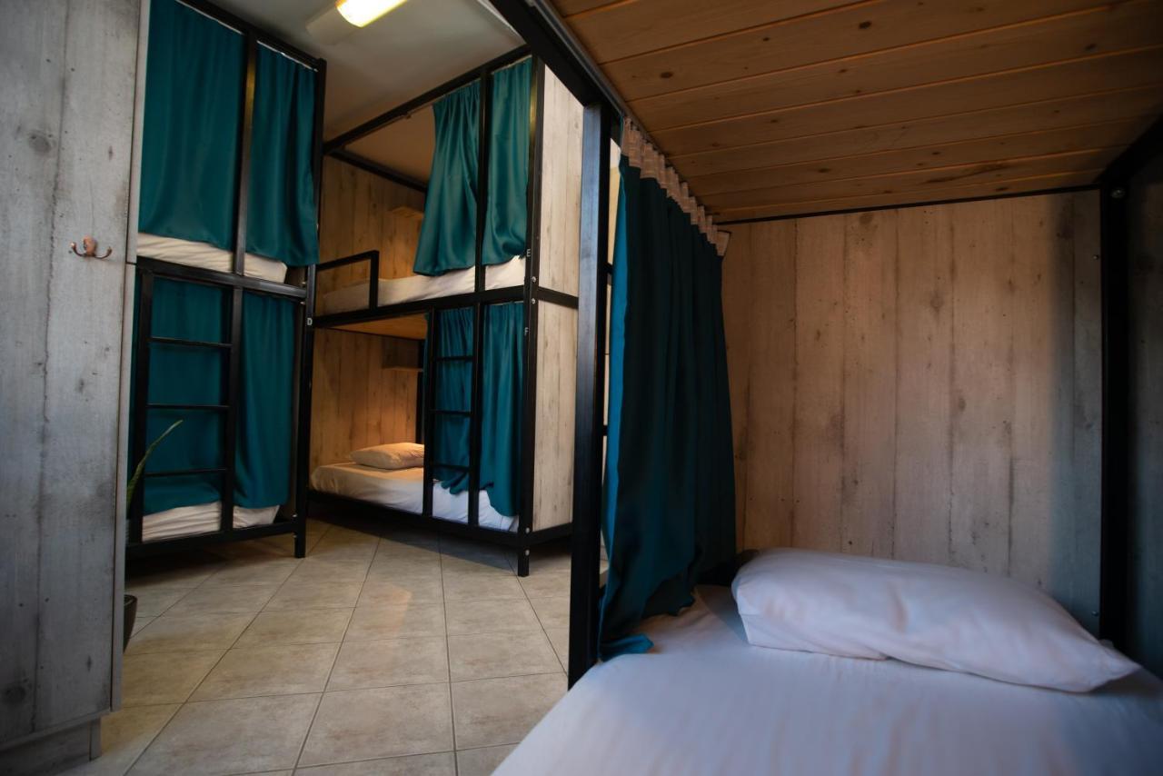 Bed 8-Bed Mixed Dormitory Room