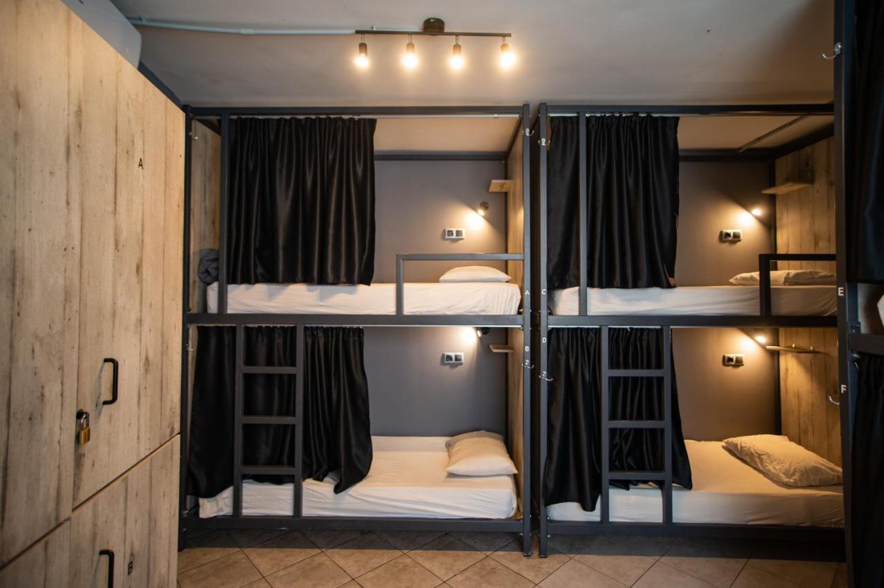 Bed 6-Bed Mixed Dormitory Room