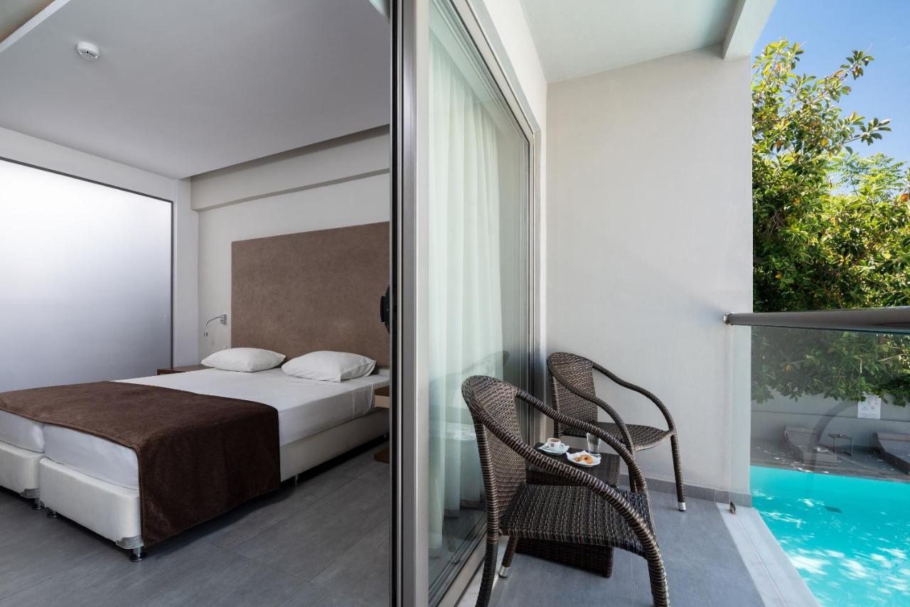 Superior Double Room with Pool View,1263015769:JPEG