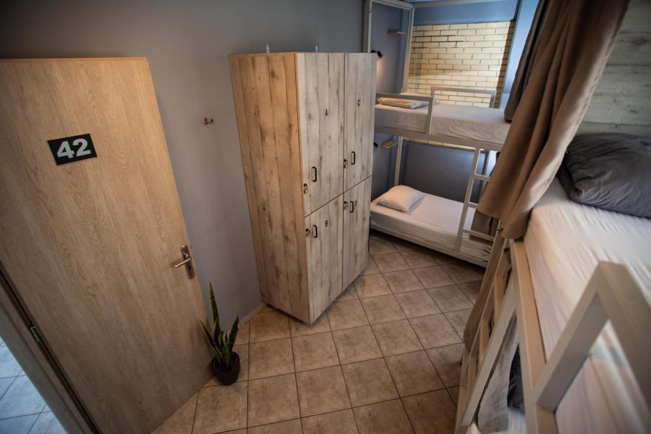 Bed 6-Bed Mixed Dormitory Room Private Terrace