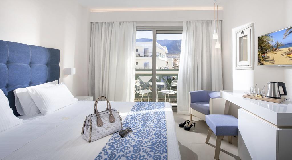 Standard Double or Twin Room with Street View,154520834:JPEG