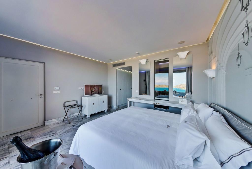 Deluxe Room with Sea View