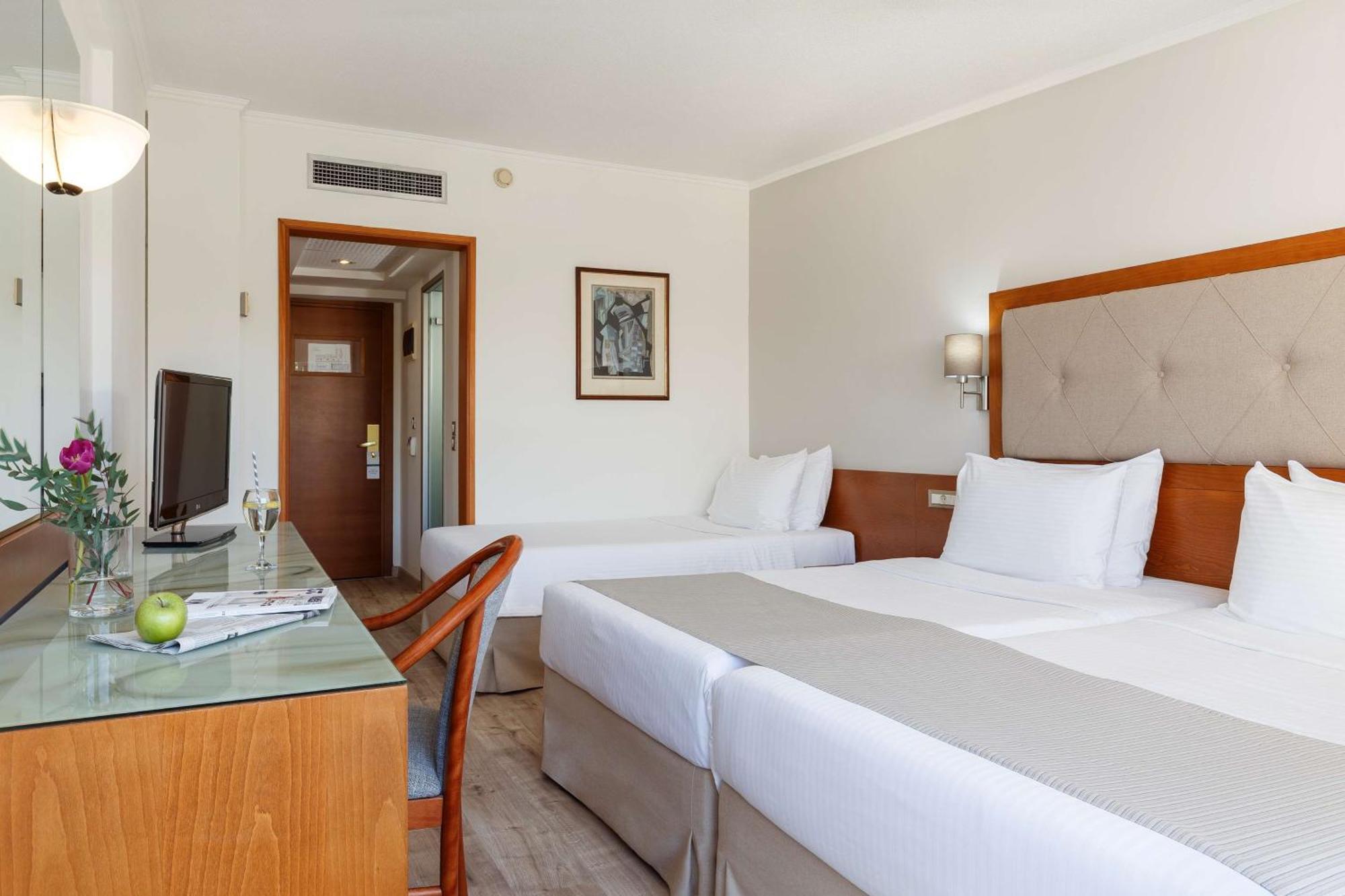 Junior Queen Suite with Sofa Bed,1273163002:JPEG