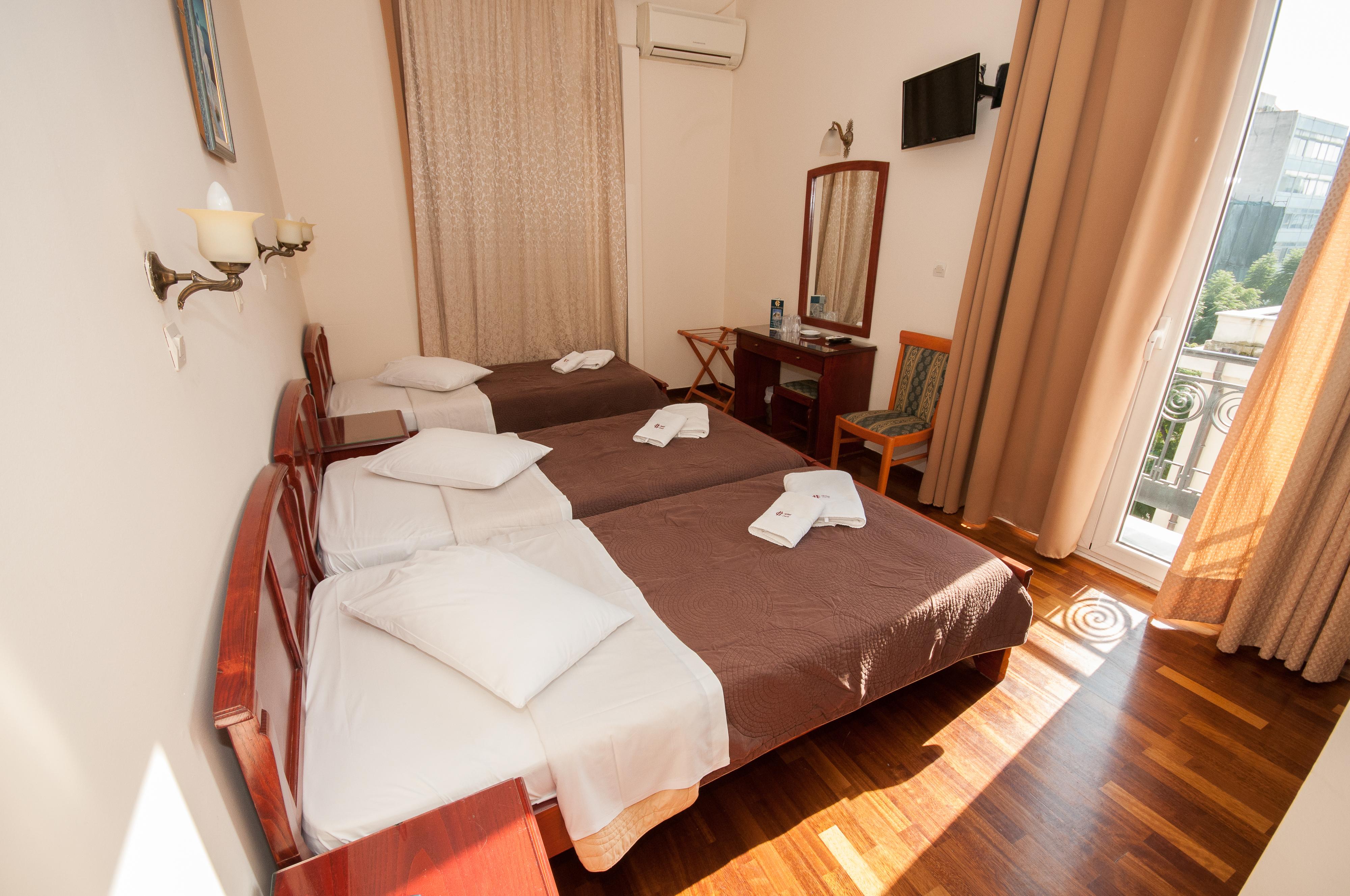 Economy Triple Room