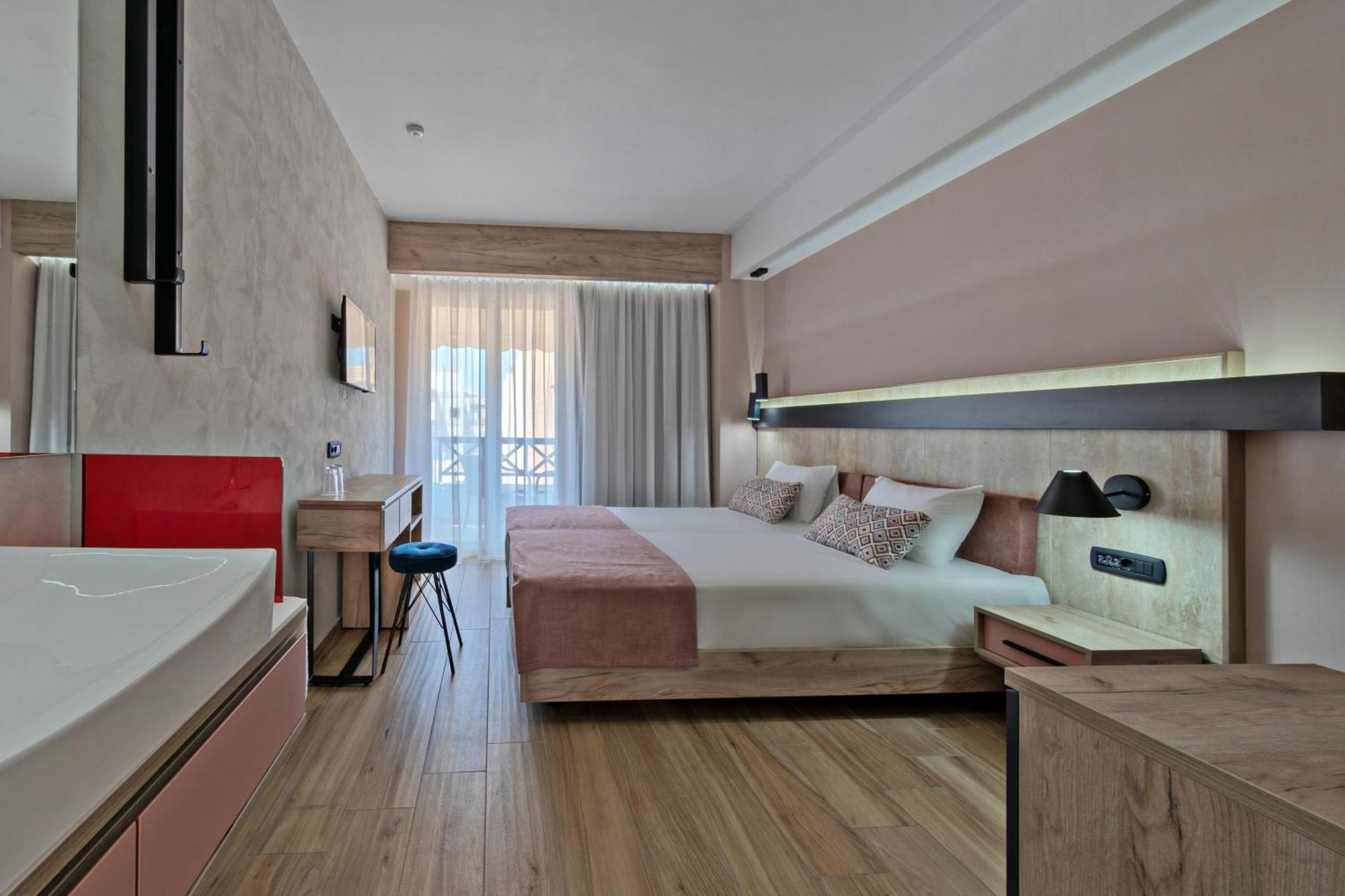 Standard Room,1273266820:JPEG