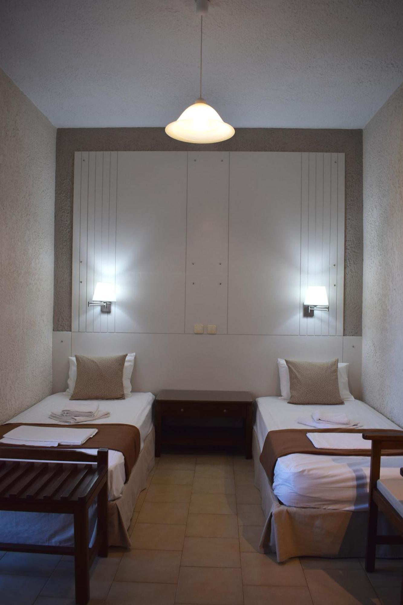 Twin Room,1273278706:JPEG