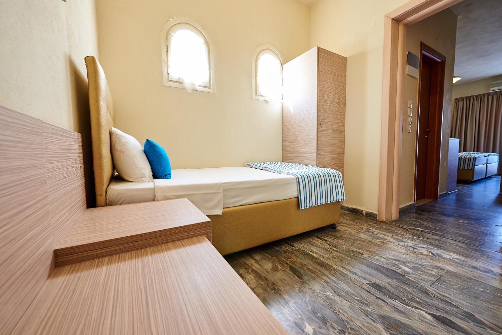 Two-Bedroom Suite (3 Persons),1550902312:JPEG